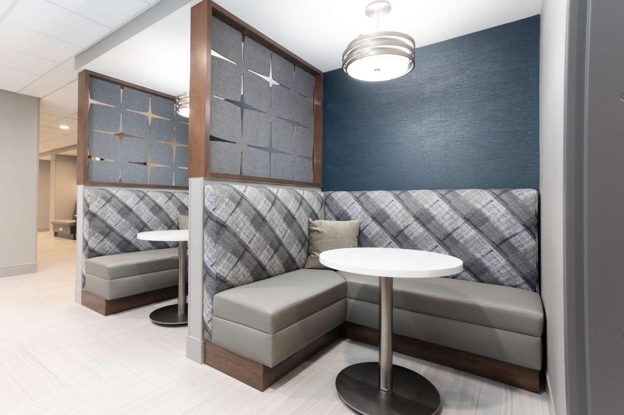 Hampton Inn & Suites Santa Rosa Sonoma Wine Country Екстер'єр фото