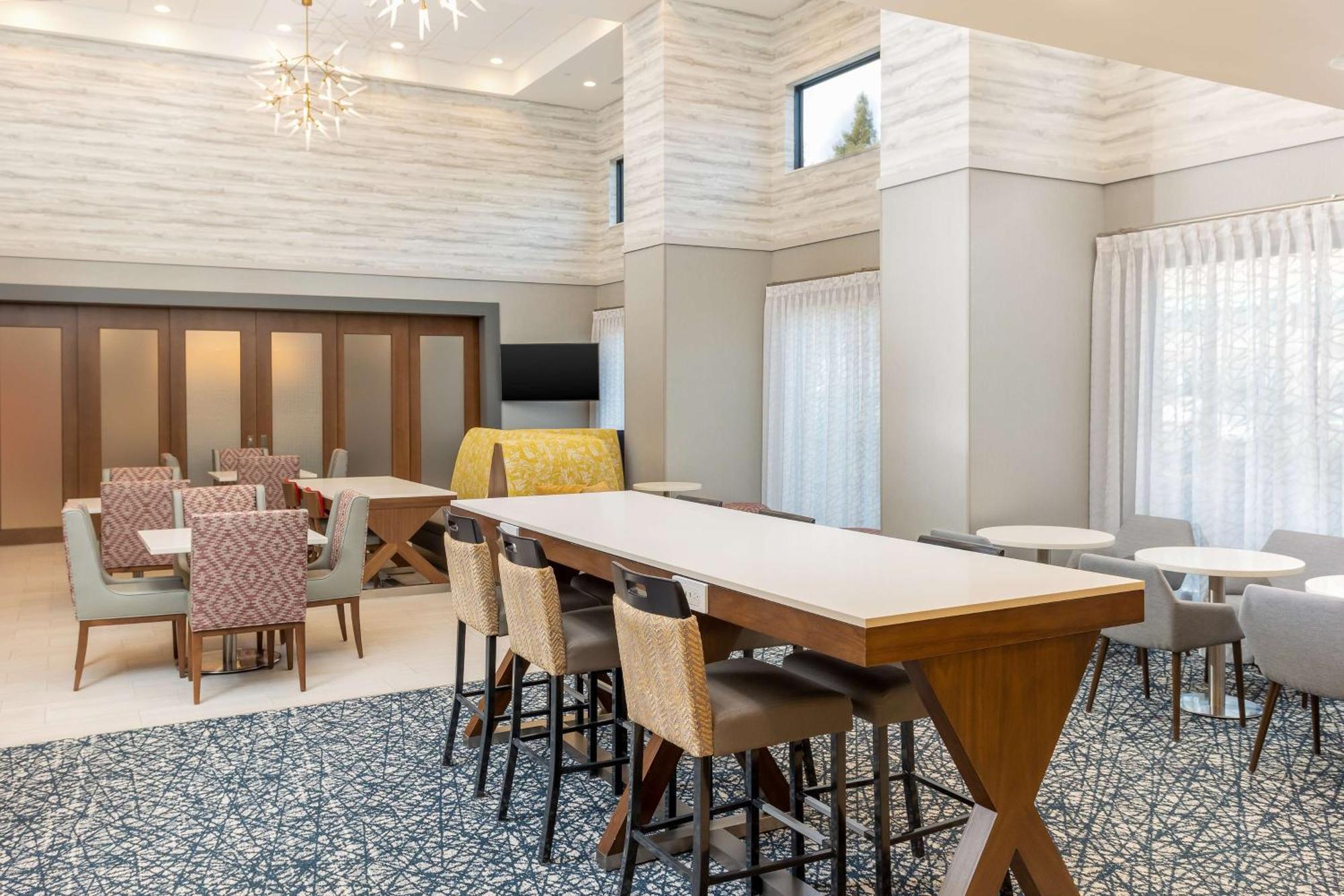 Hampton Inn & Suites Santa Rosa Sonoma Wine Country Екстер'єр фото