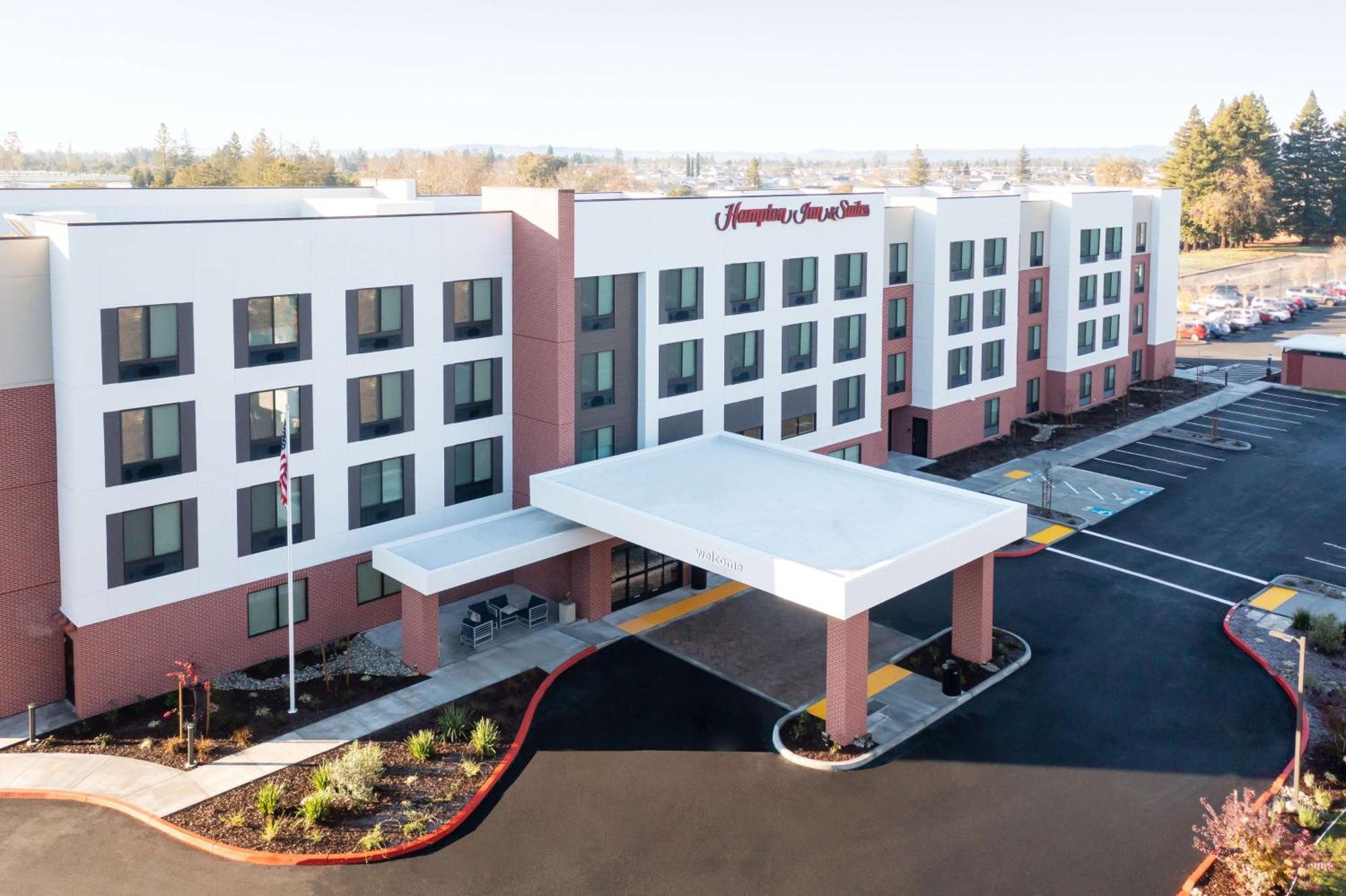 Hampton Inn & Suites Santa Rosa Sonoma Wine Country Екстер'єр фото